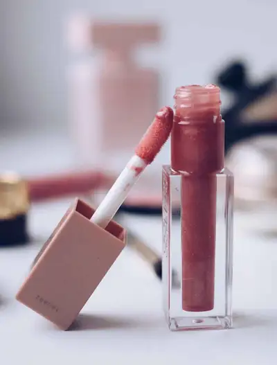 liquid lipstick लगाते समय भूलकर भी न करें ये गलतियां  खराब हो जाएगा मेकअप
